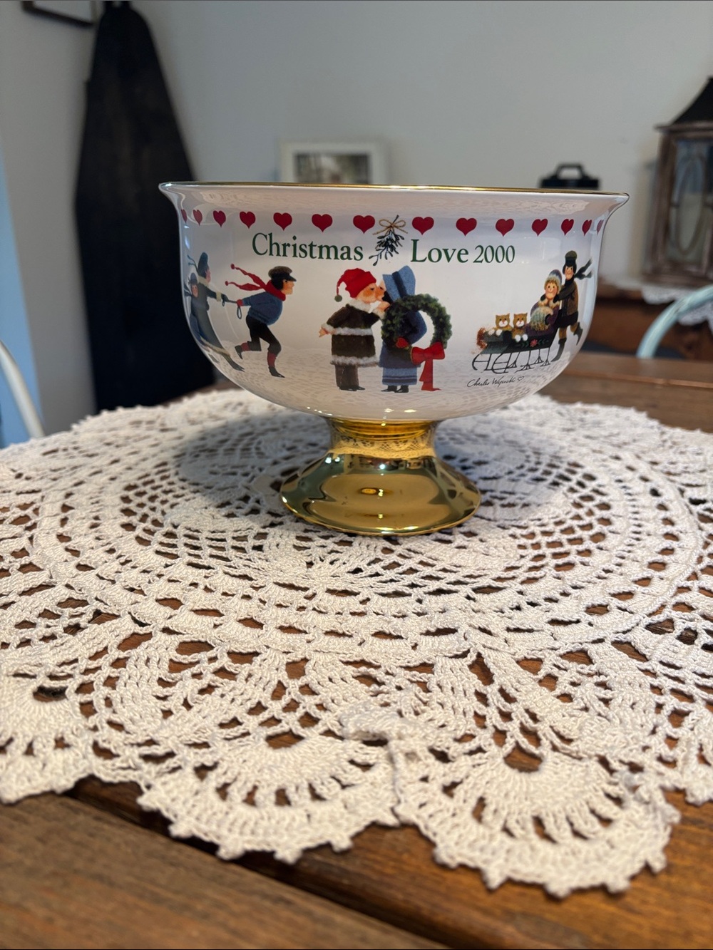 Christmas Love 2000 Decorative Pedestal Bowl - White and Gold
